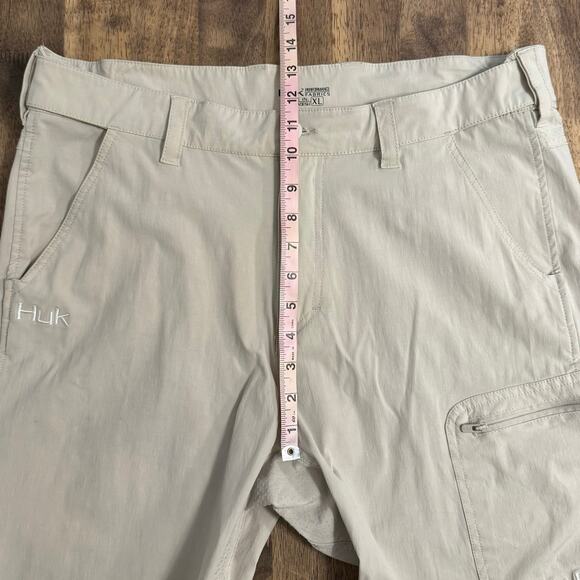 Huk Performance Fishing Men’s Next Level Zip Pocket Short 9.25” Khaki Sz XLarge - Picture 6 of 7
